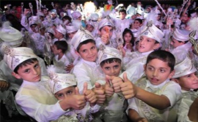 Bornova'da sünnet şöleni